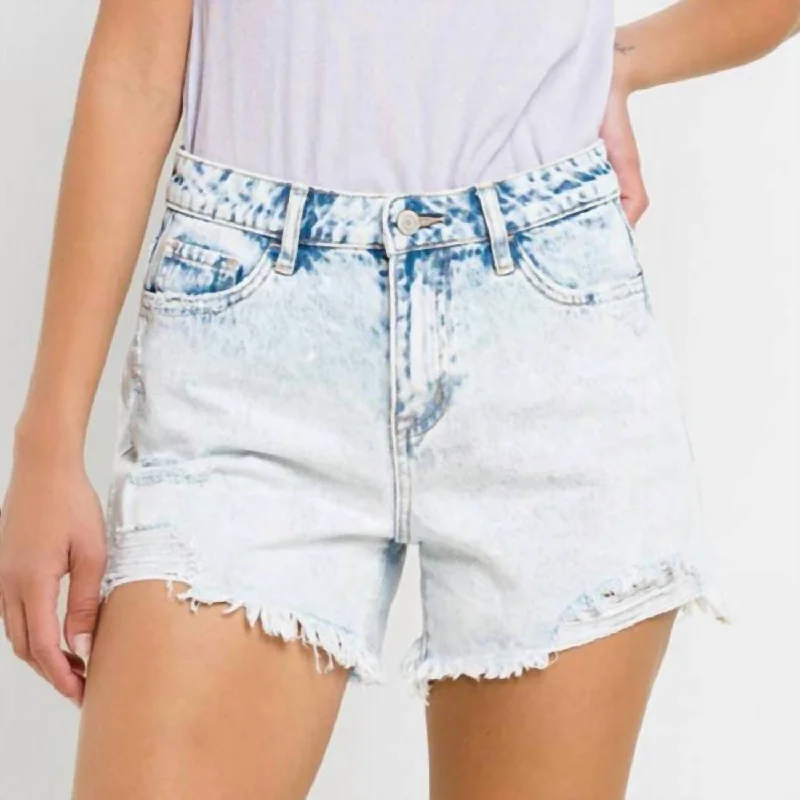 High Rise Distressed Shorts In Light Wash Casual Style for Busy Women Casual Style for Busy Women